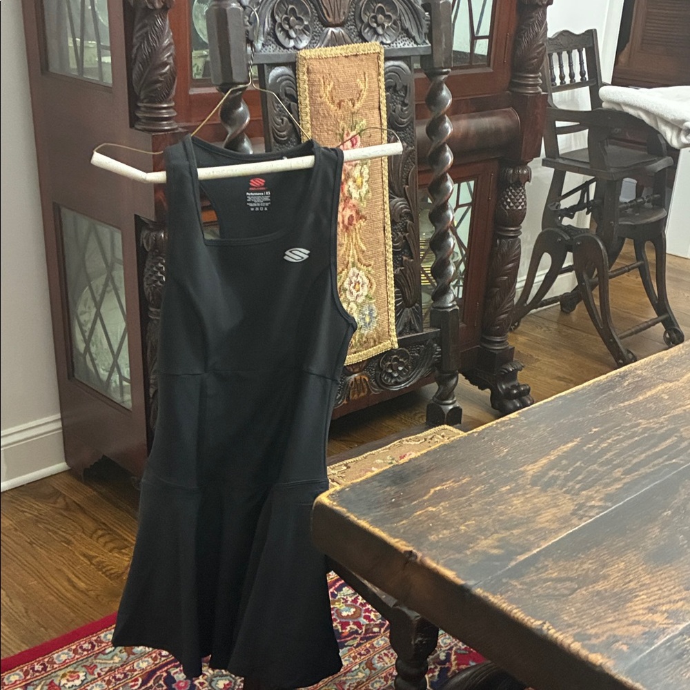 Sleek Black Selkirk pickleball dress.   Built in bra.   New